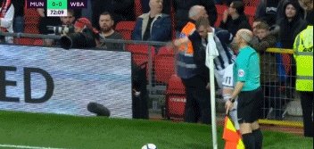 赢榜首曼城，输倒数第一西布朗，本赛季的曼联到底哪里出了问题？