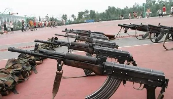 被一颗子弹击中的真实情况是什么样的？