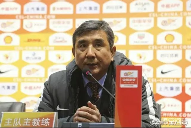如何看待大连一方高层表示：期待新帅扭转局面，马林团队战术落后？