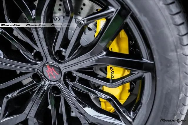 玛莎拉蒂改装刹车卡钳前六后四多少钱啊?