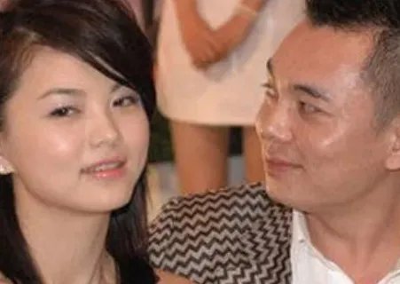 二婚后的李湘现在过得怎么样了？