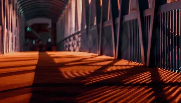 生活不易的说说心情句子发朋友圈