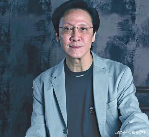 向华强花费百万请杨钰莹吃饭，赖文峰冲进去说：她是我的女人，发生了什么？