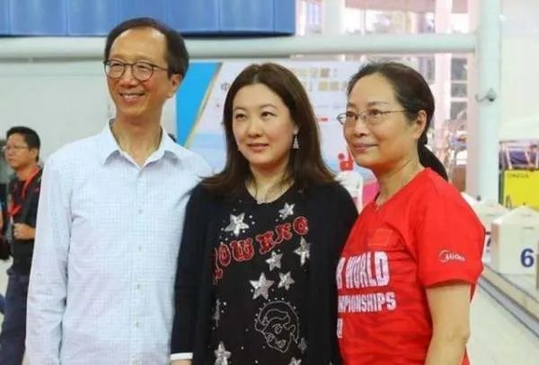 跳水天后伏明霞现状如何?