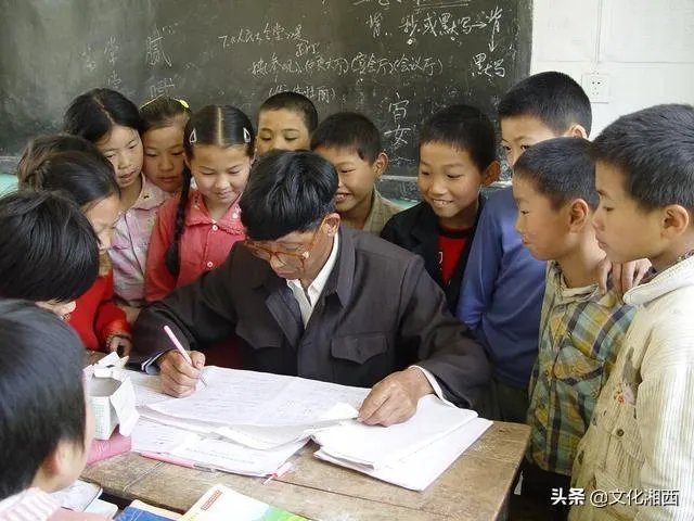 中学招聘教师,湖南岳阳招聘多少人?