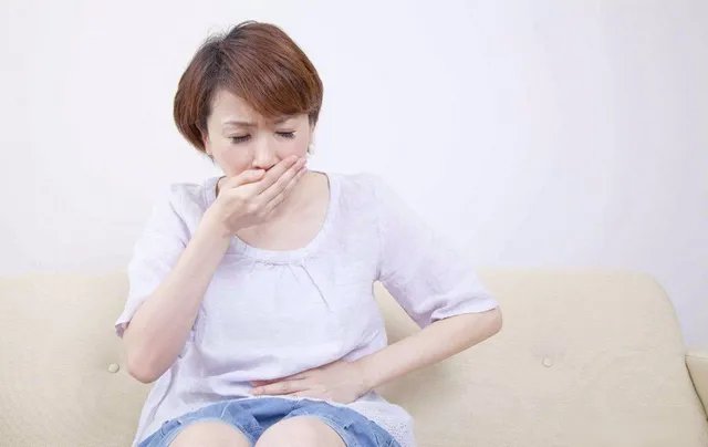 向太否认郭碧婷已生女,称向佐上周才获批赴台陪产,郭碧婷怀的真是女孩?