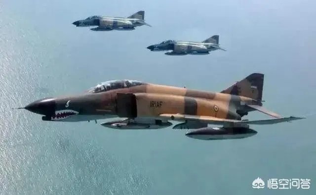 突发：伊朗一架战机在波斯湾水域坠毁，是被美国击落的吗？