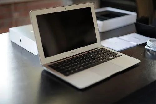 一台苹果笔记本电脑多少钱  如何选购苹果笔记本电脑