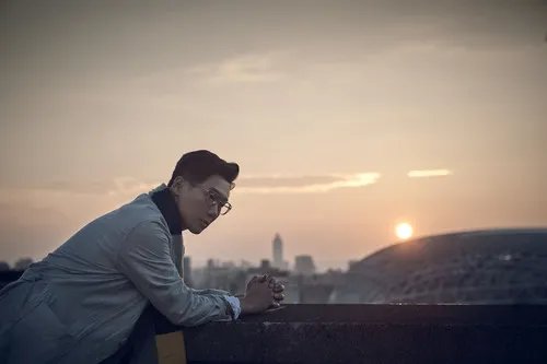 品冠新专辑无法理解的大人发布 歌声中陪大家找回年少时代