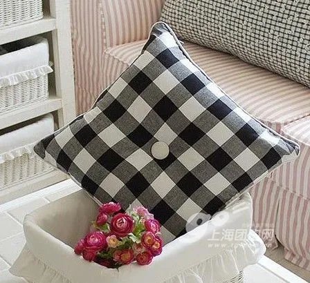 四款超人气田园抱枕 拼贴小MM的梦幻世界