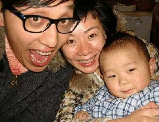 华少妻子照片公开,为何华少很少谈及自己的妻子呢?