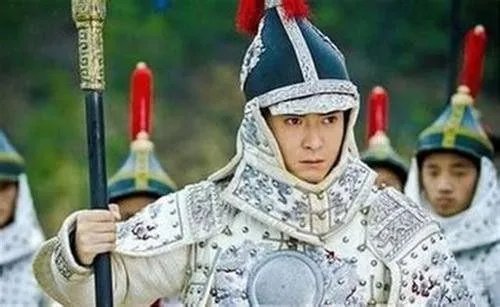 末代皇帝溥仪为何不能生育？宫女们很喜欢在床上，和他玩一个游戏