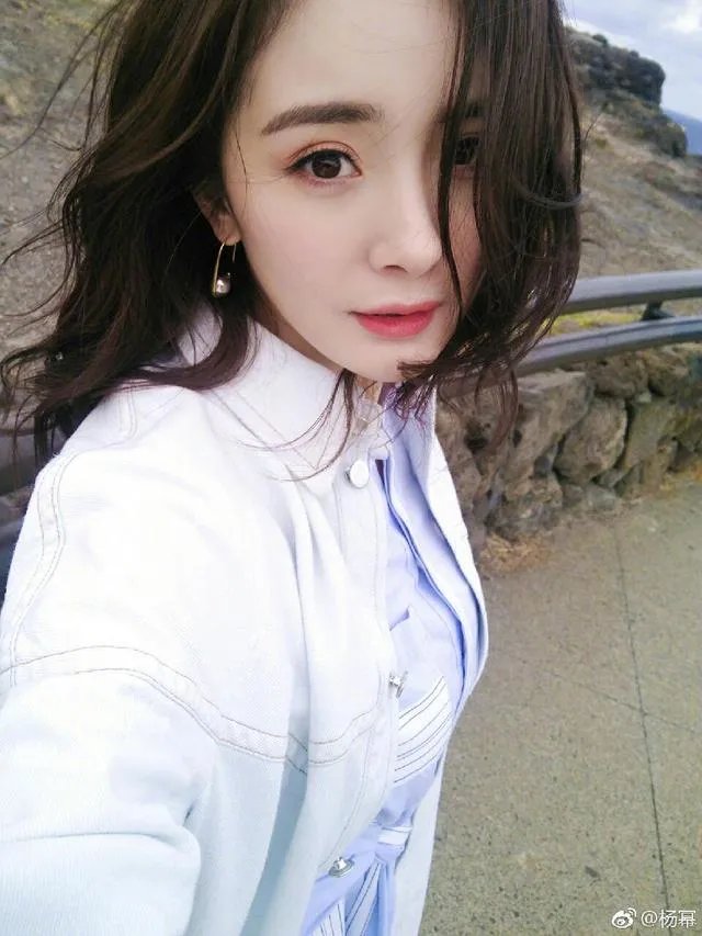 你们唯一喜欢的女星是谁，因为她的哪一部作品才喜欢她的？