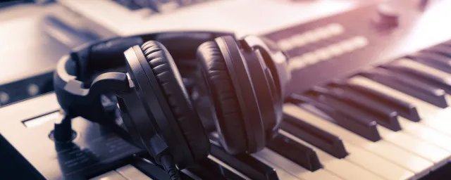 一定要爱你歌词歌词