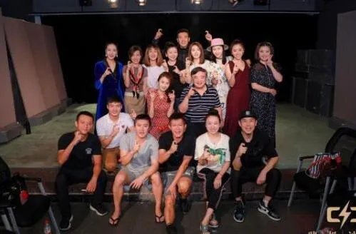 姚晨晒20年前合照怎么回事 合照中果然没有他！