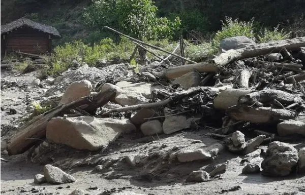 凉山木里泥石流最新消息 15分钟撤离386人避险成功