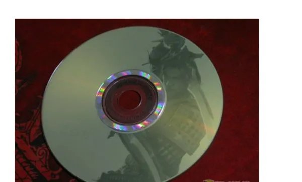 急急急！！！…如何用 Nero刻录光雕盘的背面图案？