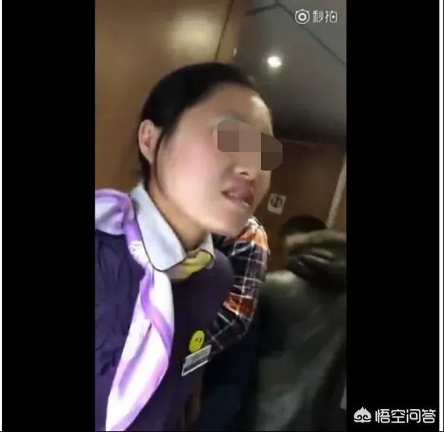 女子高铁上大骂称，高铁吃泡面没公德心，对此事你们怎么看？