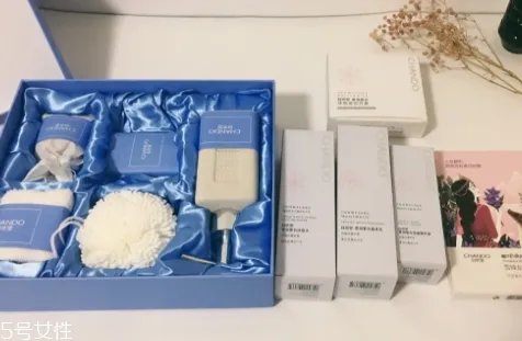 自然堂雪润皙白系列适合什么年龄