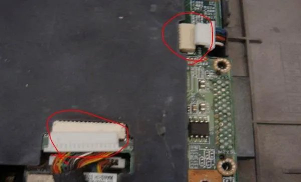 请问戴尔1420笔记本怎么拆开？