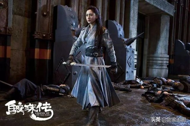 拍古装戏时，为演员定制的古装在杀青后会到哪？