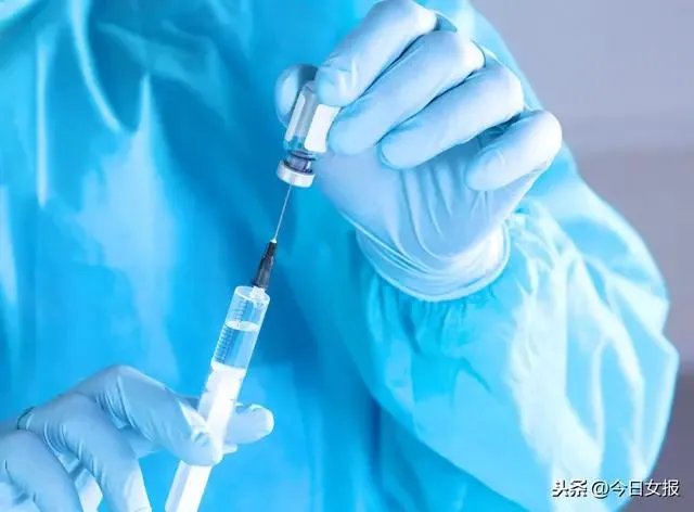 为什么美国那么多人确诊了,但是特朗普周围一直没事?