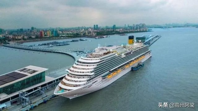 怎样去坐游轮旅游,本人在重庆想到国外游?