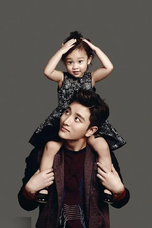 Jasper在香港知名私立贵族国际学校,一年学费人民币13万,你怎么看?