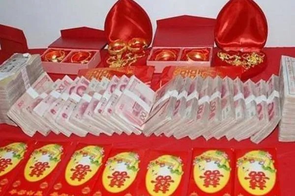 银行回应推出彩礼贷，你会选择去借这个钱吗？