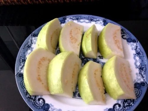 芭乐图片欣赏 芭乐吃法和功效