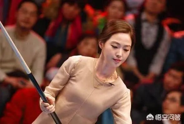 台球女神潘晓婷和车侑蓝，颜值都很高，两位女神谁更漂亮？