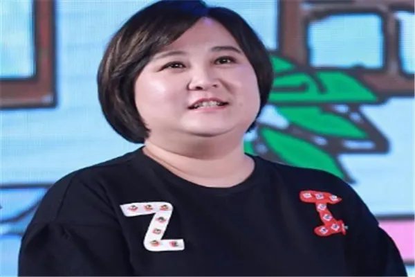 贾玲高情商回应催婚，她是如何回应的？