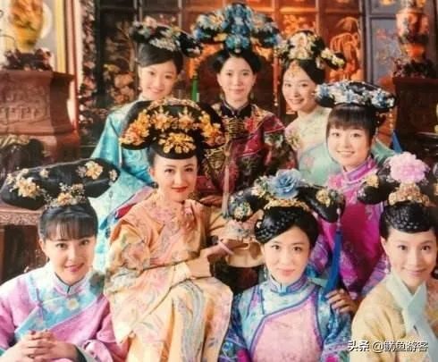 拍古装戏时，为演员定制的古装在杀青后会到哪？