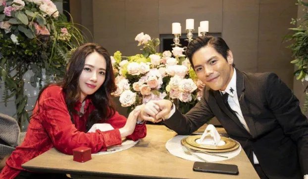 向太否认郭碧婷已生女,称向佐上周才获批赴台陪产,郭碧婷怀的真是女孩?