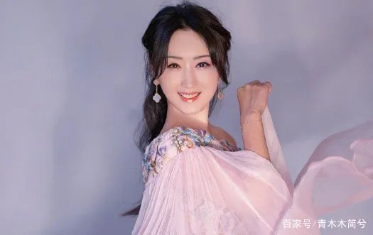 向华强花费百万请杨钰莹吃饭，赖文峰冲进去说：她是我的女人，发生了什么？