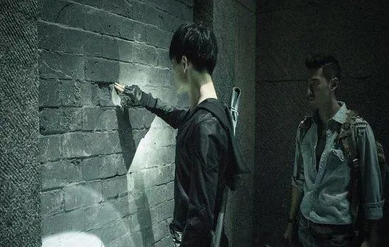 陈文锦为什么说张起灵不是人 张起灵的惊天身世为什么长生不老