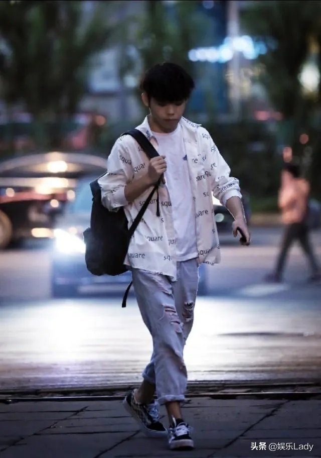 可以分享德云社私服照片吗？