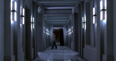 9人禁闭室的介绍