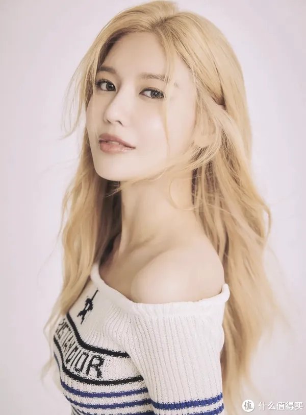 爷青回！少女时代15周年完整体回归，平均年龄32岁的姐姐们穿水手服也太可了吧！