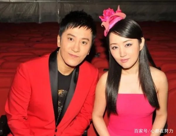 向华强花费百万请杨钰莹吃饭，赖文峰冲进去说：她是我的女人，发生了什么？