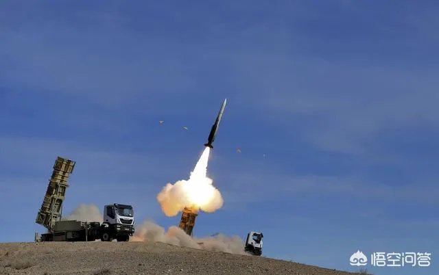 突发：伊朗一架战机在波斯湾水域坠毁，是被美国击落的吗？