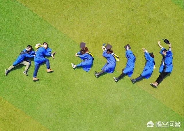 有人说考研如果考本校,对于专业科目中有些题目,本校的老师都会“透露”,作为别校的学生该怎么办,如何才能知道复习点?