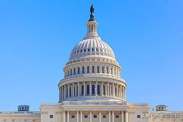 为什么美国那么多人确诊了,但是特朗普周围一直没事?