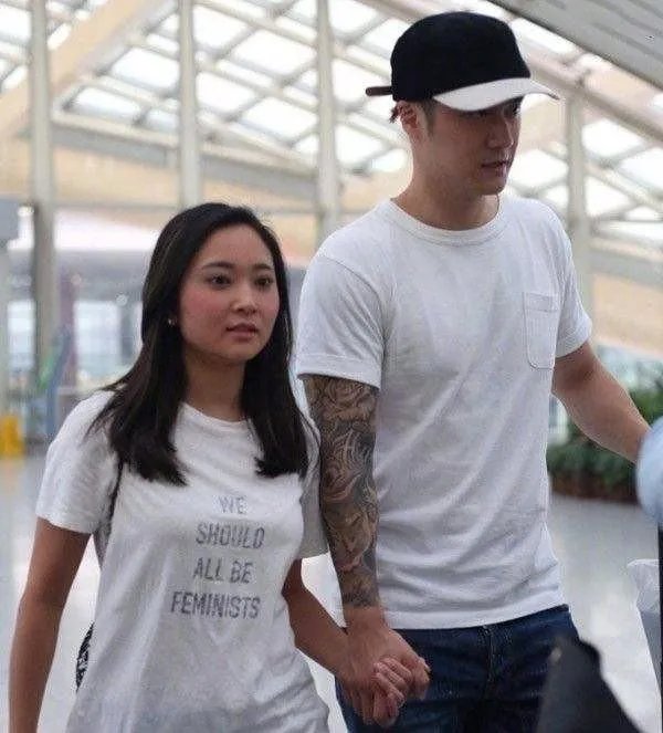 蒋劲夫女友叫什么名字？有照片吗？是做什么的？