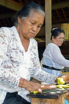 老人打嗝不止怎么回事