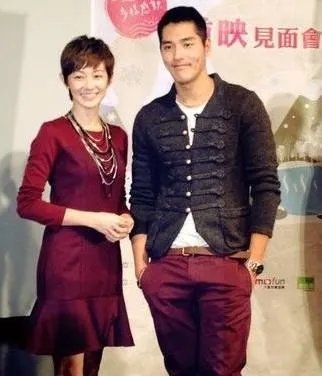 同为湾湾艺人大S与蓝正龙分手有13年了，大S为什么会和蓝正龙分手？