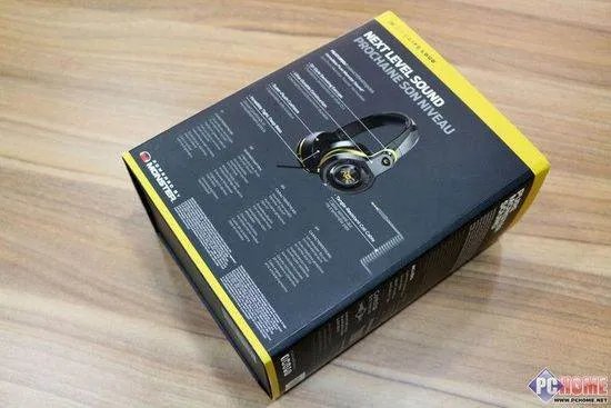 C.罗纳尔多戴的是什么耳机