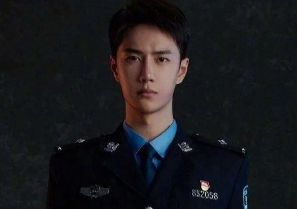 《冰雨火》公布宣传图,你觉得陈晓跟王一博谁是一番?