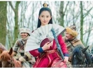 拍古装戏时，为演员定制的古装在杀青后会到哪？