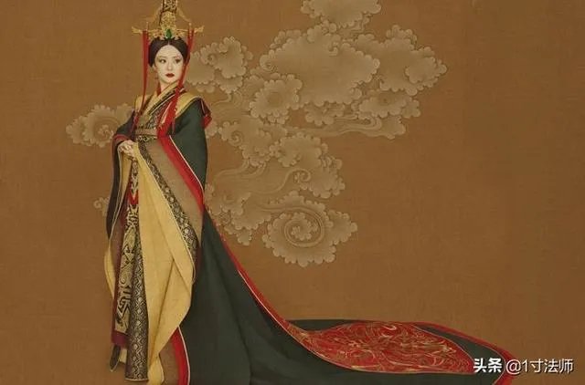 拍古装戏时，为演员定制的古装在杀青后会到哪？